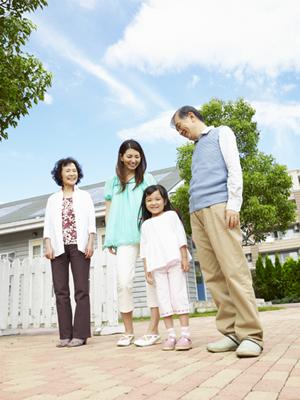 福岡で理想のカラードレスを借りられる